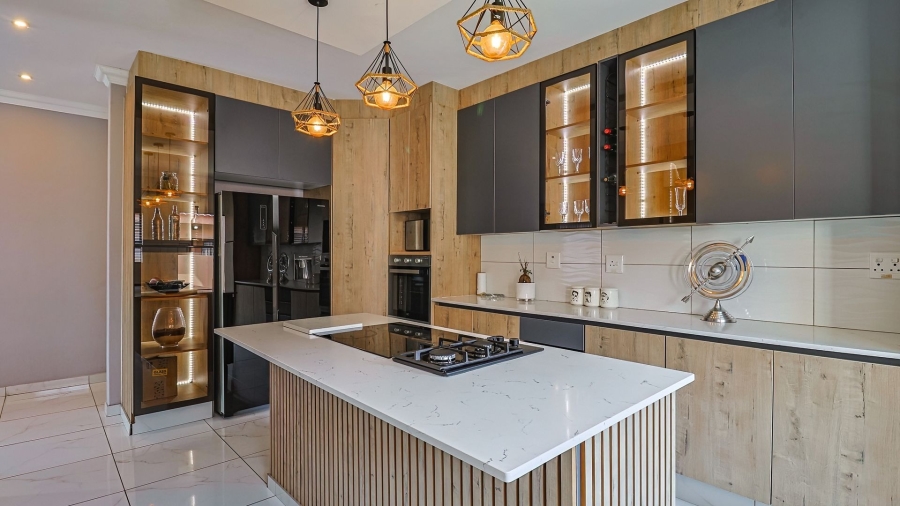 4 Bedroom Property for Sale in Waterkloof East North West